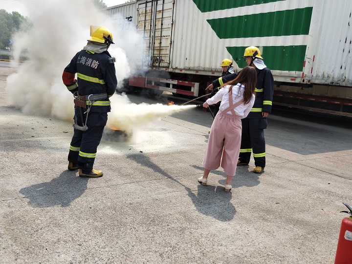 消防安全，预防为主----上海园区举办消防演练活动